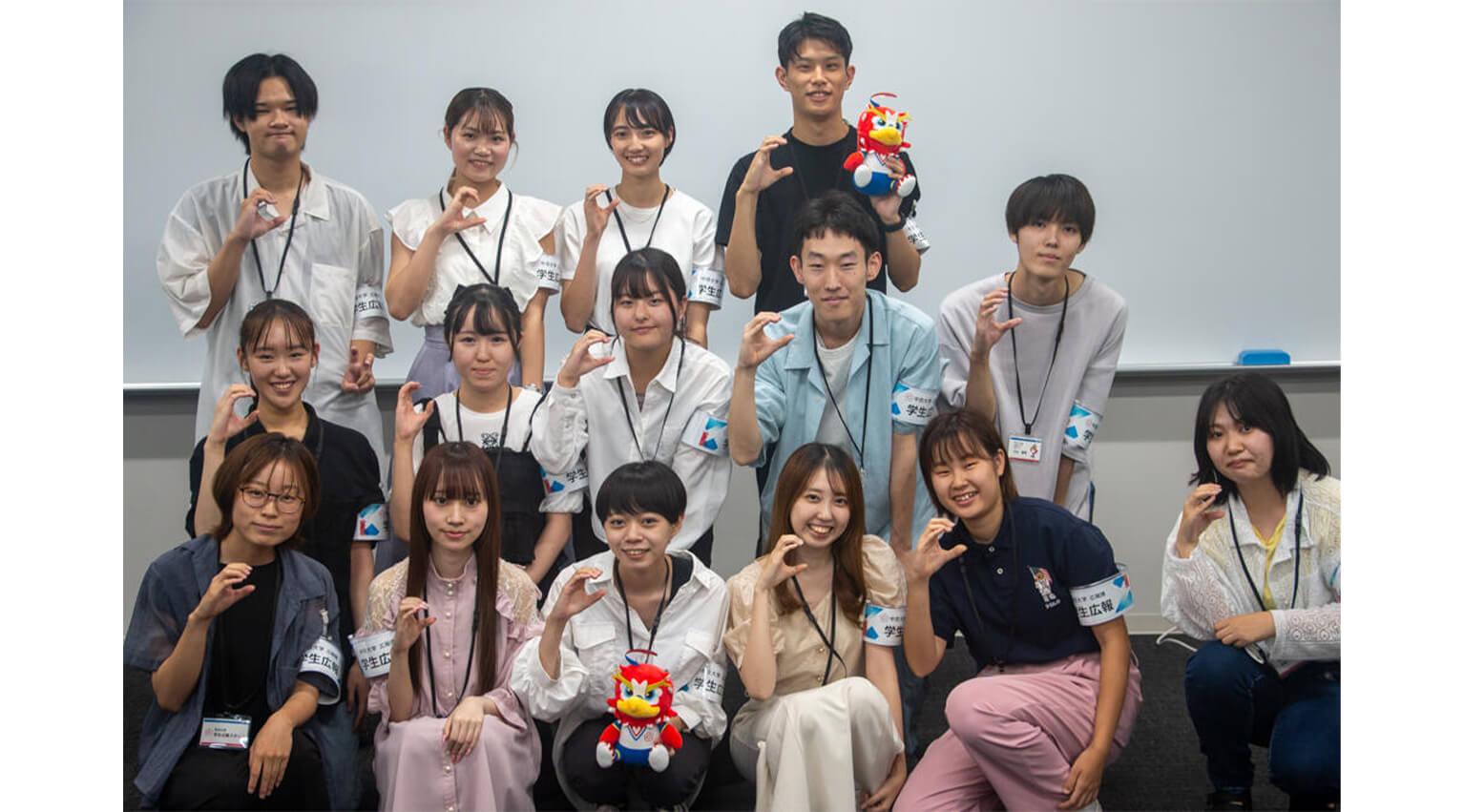 中京大学学生広報スタッフ「ライト」1期生メンバー(最後列右が樋口さん)